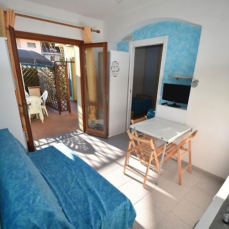 Appartamenti Sabbia - Zona Mare Con Terrazze, Clima, E Posti Auto Marina di Campo Zewnętrze zdjęcie